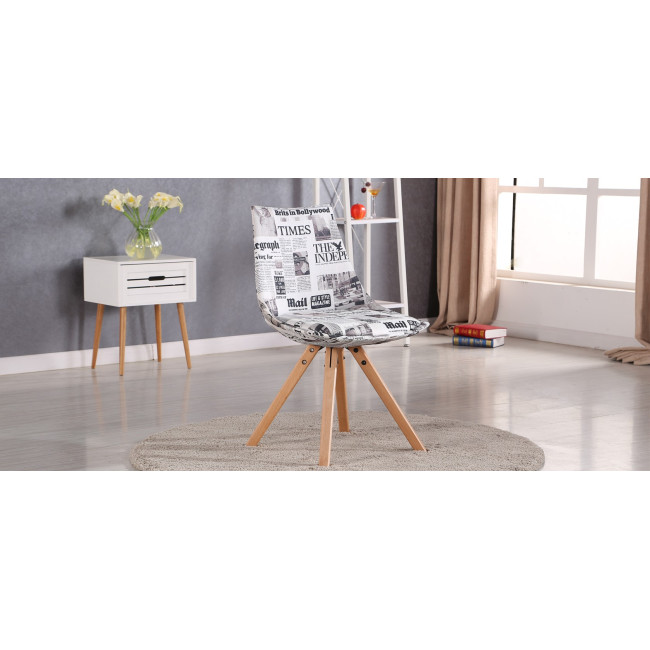 Chaise scandinave en tissu effet papier journal – Minsk 